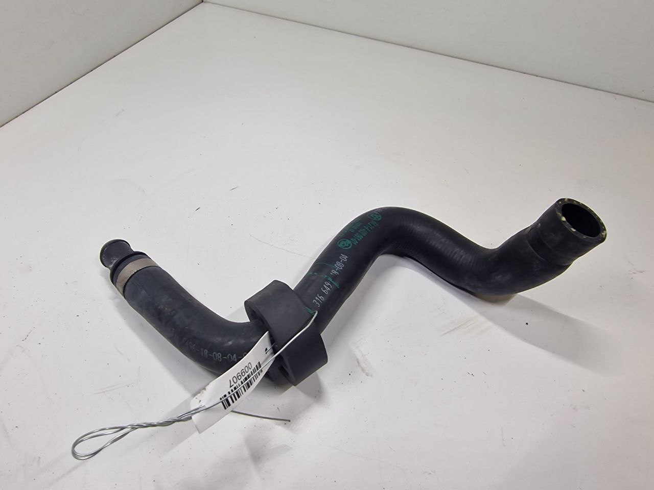 BMW 3 E90/E91/E92/E93 3 E90/E91/E92/E93 5 поколение (2005-2013) Патрубок отопителя (печки) 11218912, 8409061  009907