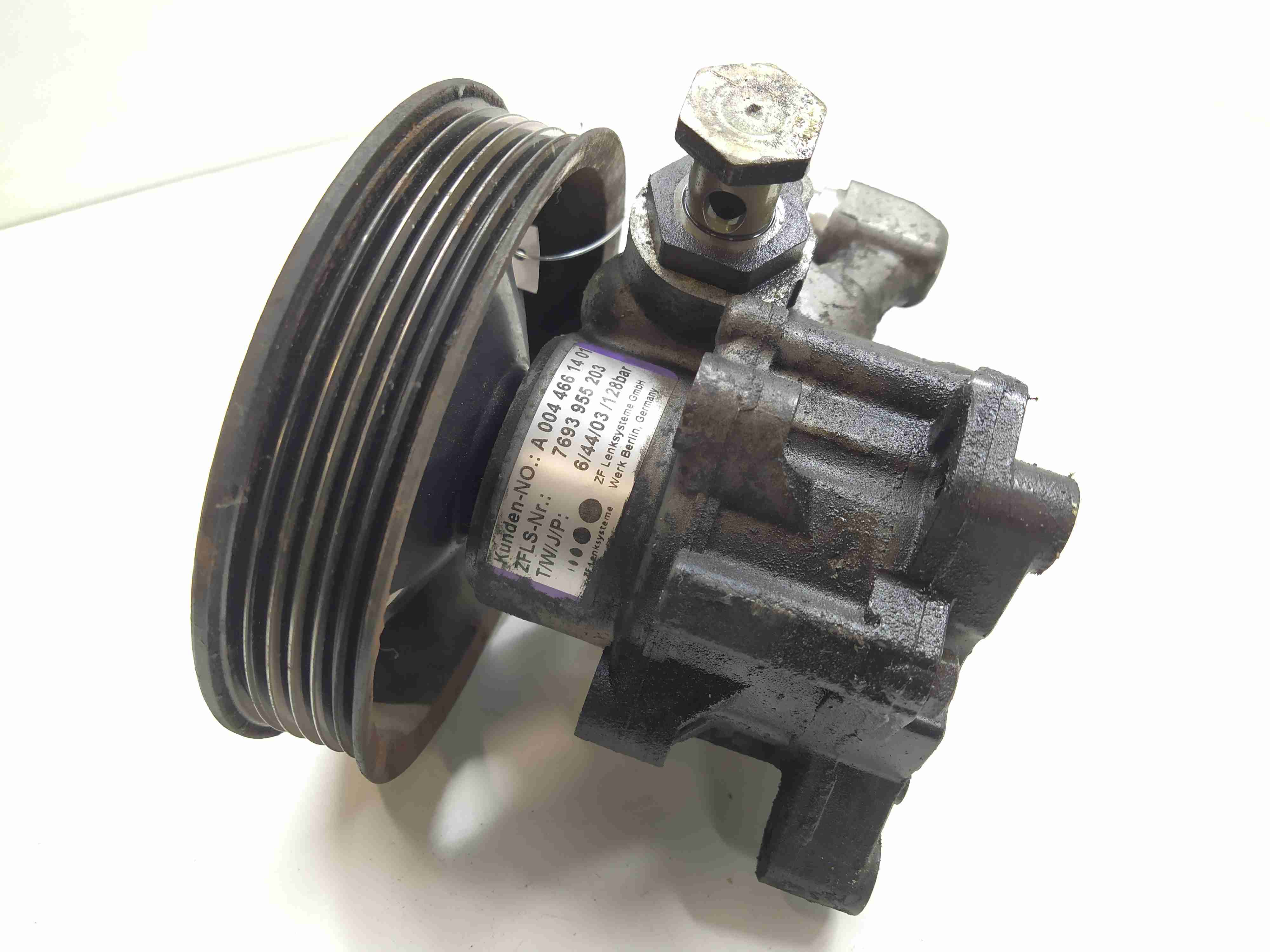 Mercedes E W211 E W211 3 поколение (2002-2006) Насос гидроусилителя руля A0044661401,    0044661401,   7693955203  009943