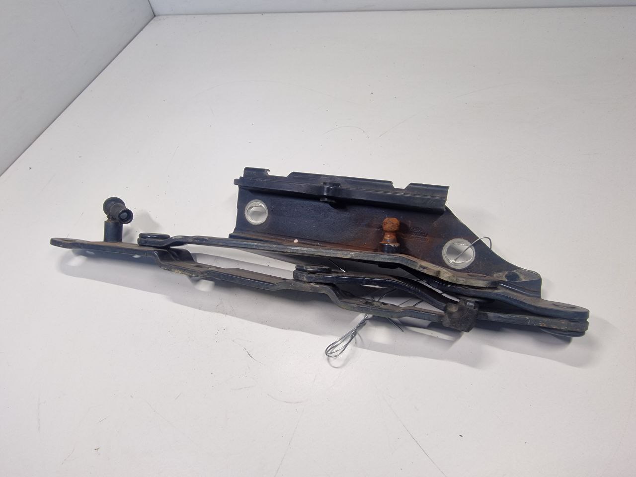 Audi 80 80 B3 (8A) 1986 - 1991 Петля крышки багажника 893827301B  010087