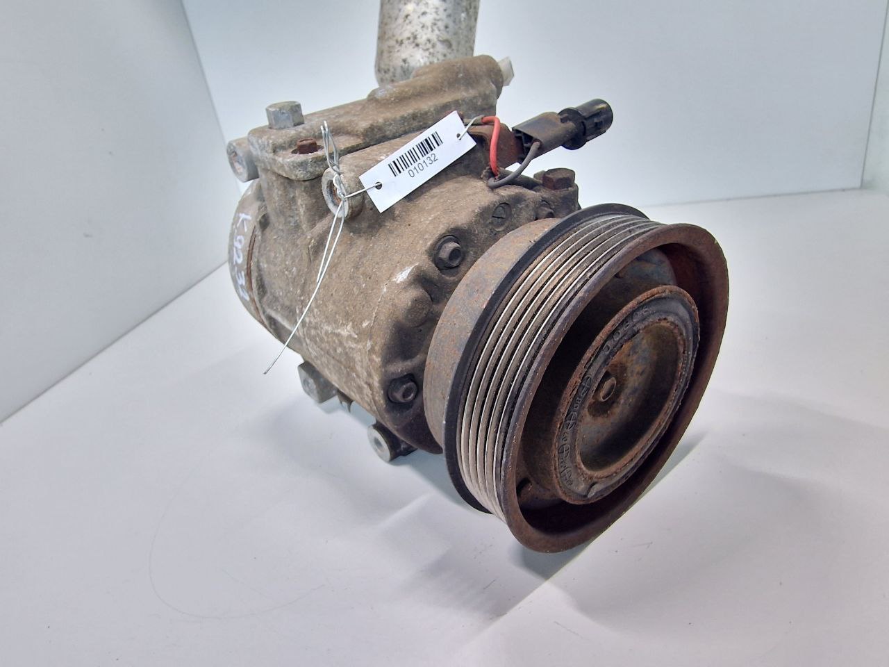 Kia Carens Carens 2 поколение (2006-2012) Компрессор кондиционера 977011D200, 1127026400, 8D1820105  010132