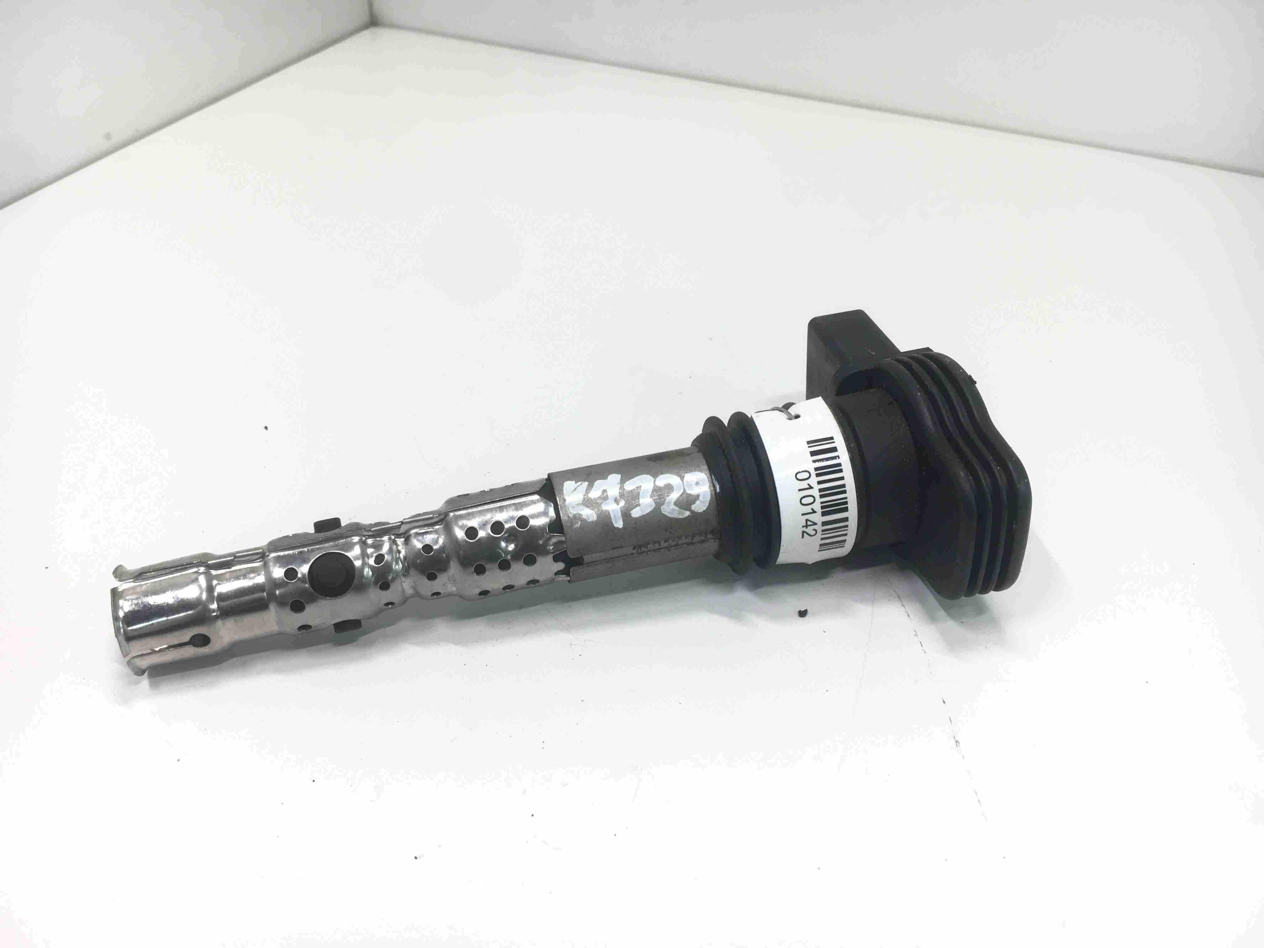 Audi TT TT (8N3) 1998 - 2006 Катушка зажигания 06B905115J  010142