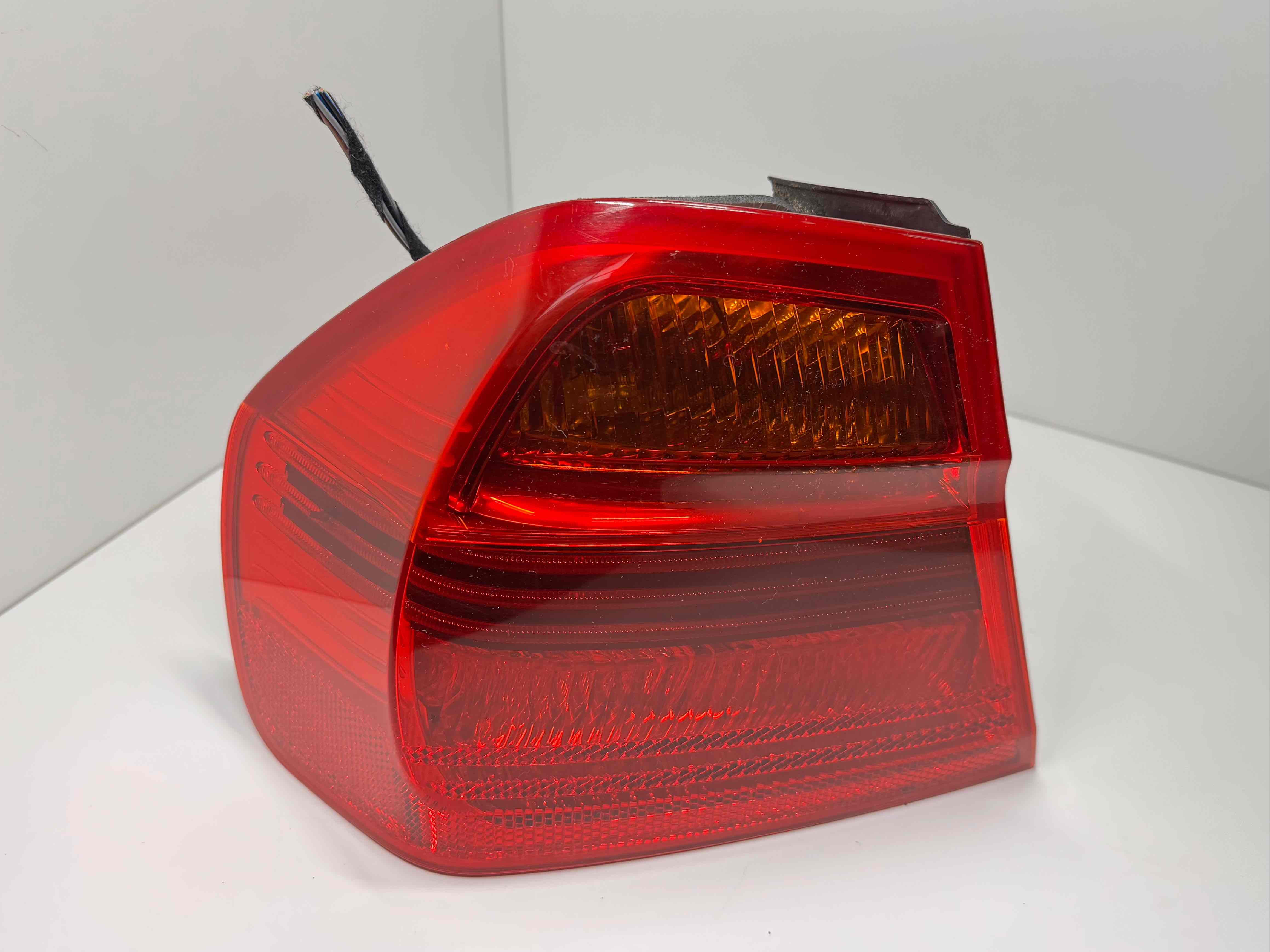 BMW 3 E90/E91/E92/E93 3 E90/E91/E92/E93 5 поколение (2005-2013) Фонарь задний левый 6937457,  276301  010169