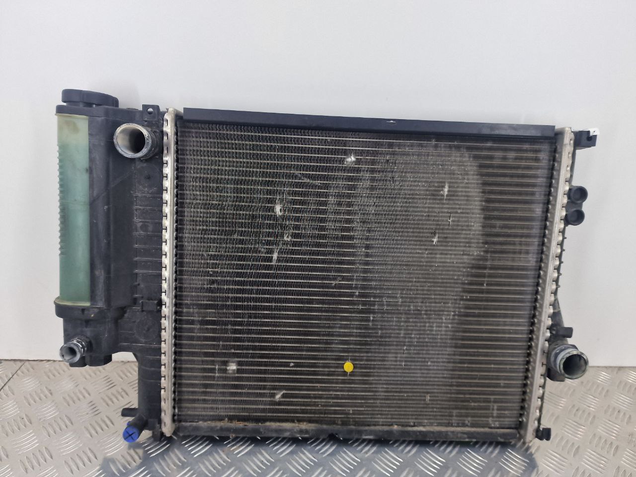BMW 5 E39 5 E39 4 поколение (1995-2000) Радиатор (основной) 1740697,  1432819,  17101432820,  1432820  010323