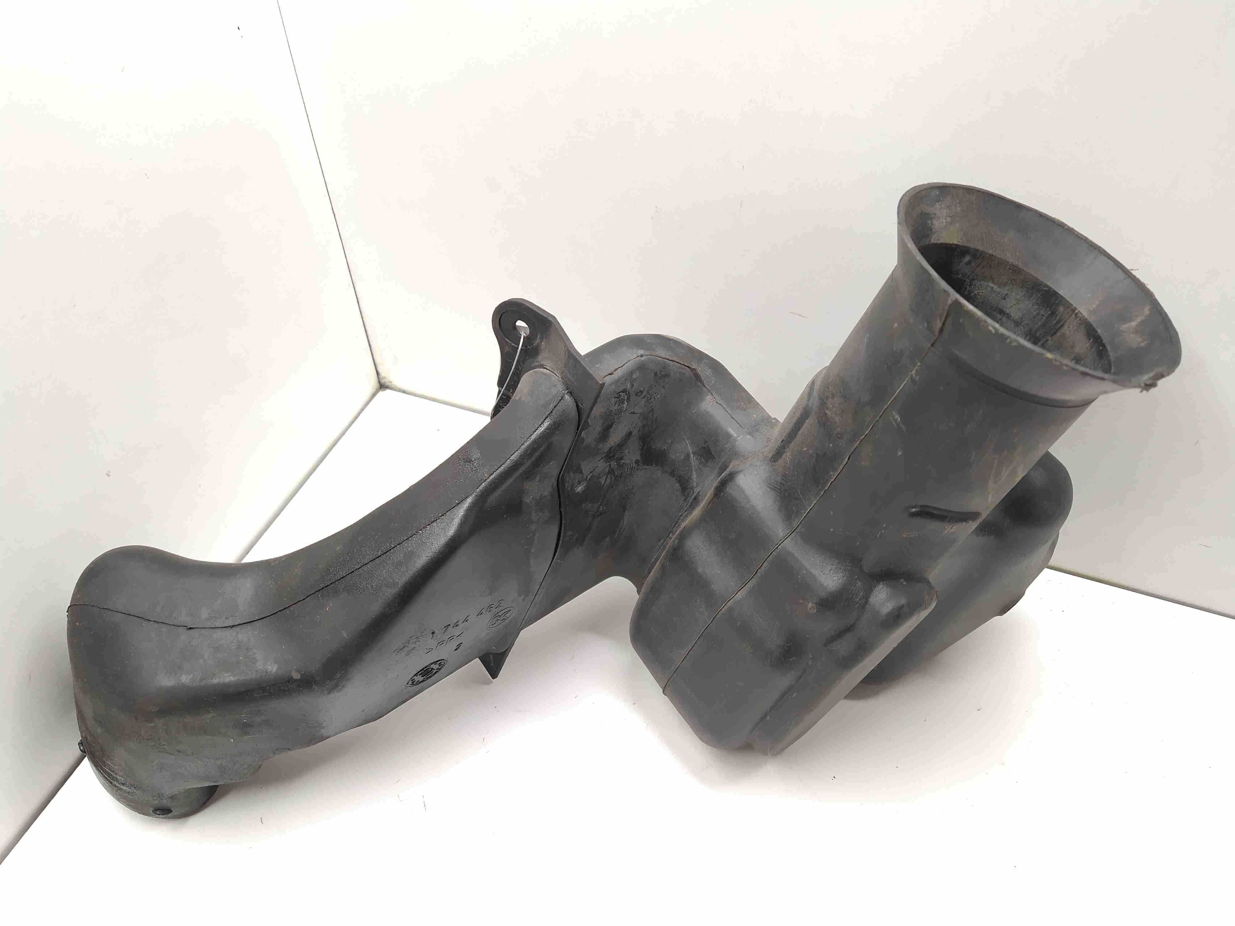 BMW 5 E39 5 E39 4 поколение [рейстайлинг] (2000-2004) Воздухозаборник 12311744460,  1744460,  1744462,  1742538  010352