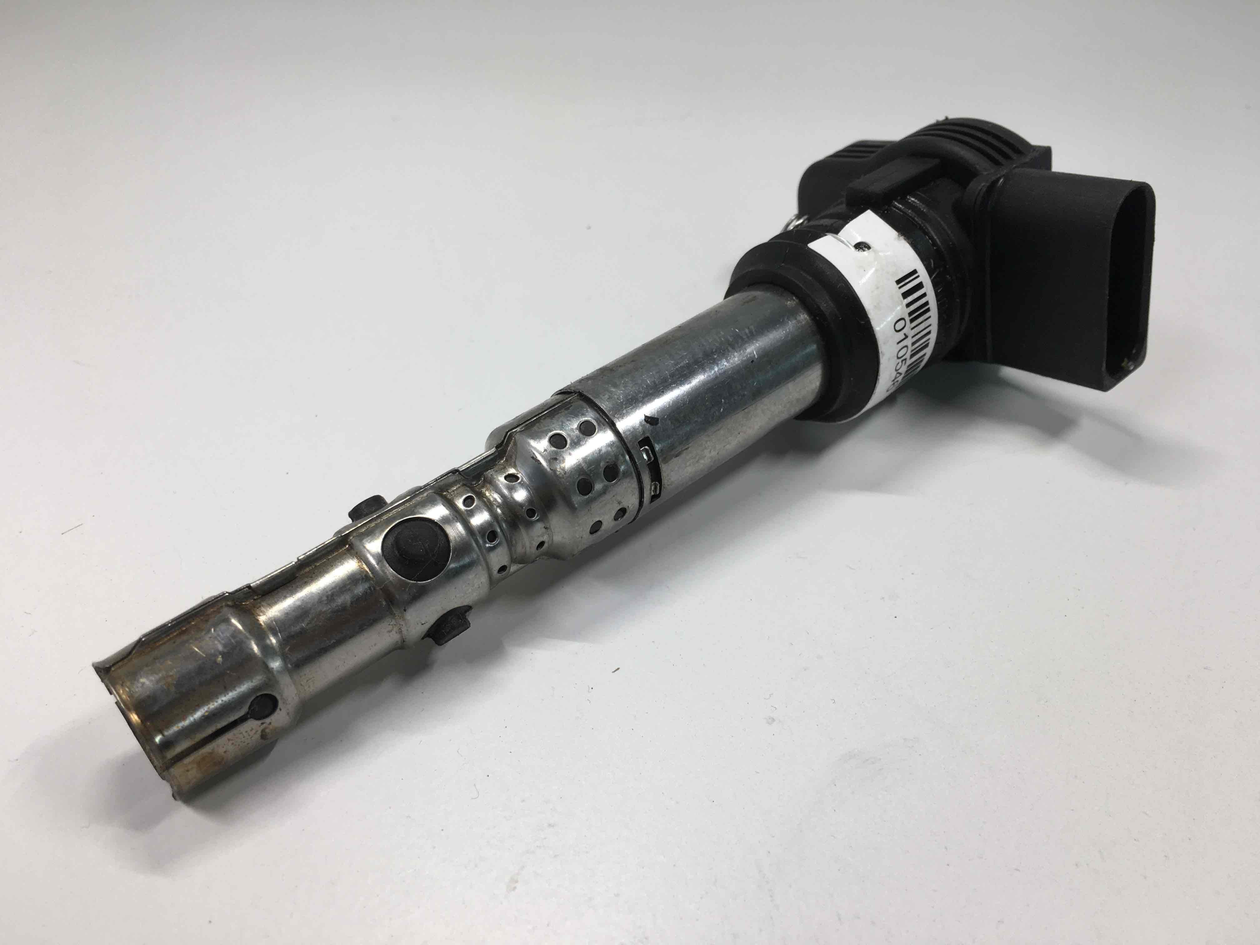 Audi A4 A4 B7 (8EC) 2004 - 2008 Катушка зажигания 06a905115d  010546