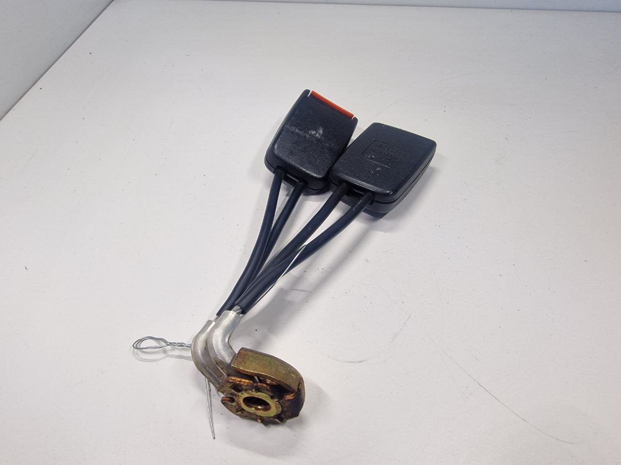 Audi 80 80 B3 (8A) 1986 - 1991 Замок ремня безопасности 893857739  010591