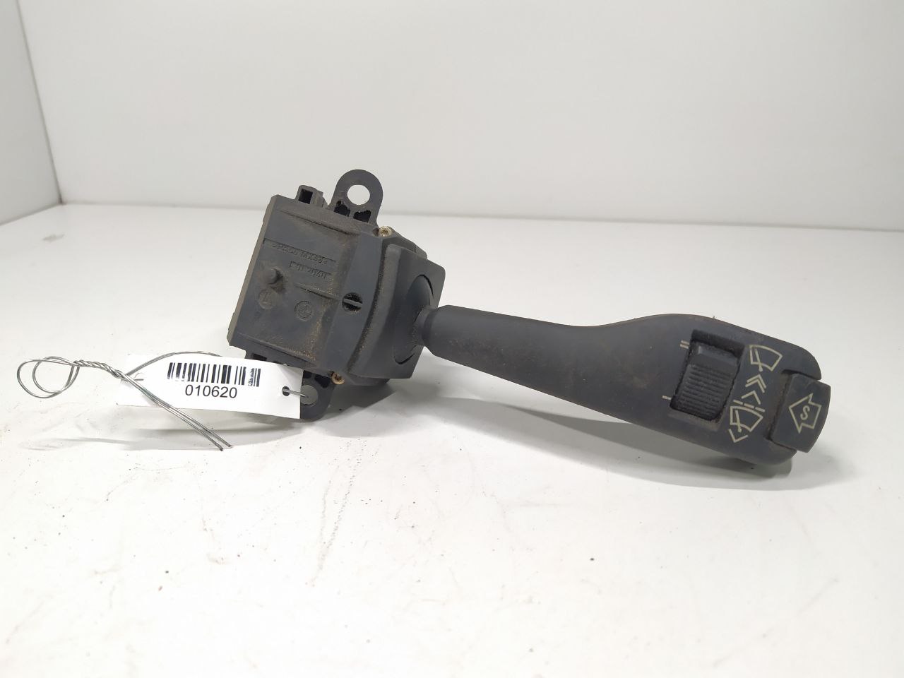 BMW 5 E39 5 E39 4 поколение [рейстайлинг] (2000-2004) Переключатель дворников 8375407,   01204010  010620