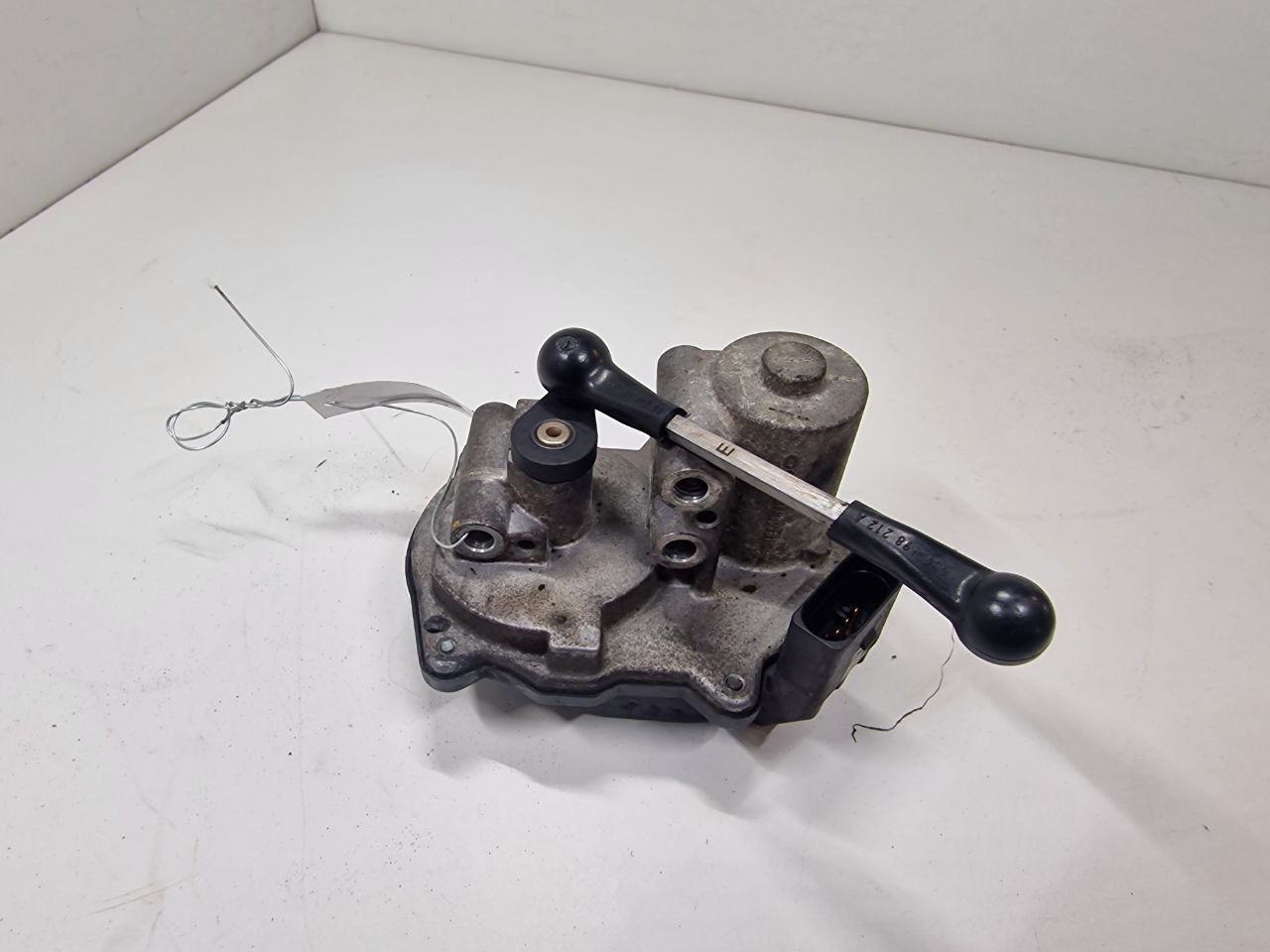 Audi Q7 Q7 (4LB) 2005 - 2015 Сервопривод заслонок впускного коллектора 059129086k, 1019809S05, A2C53247916  010627