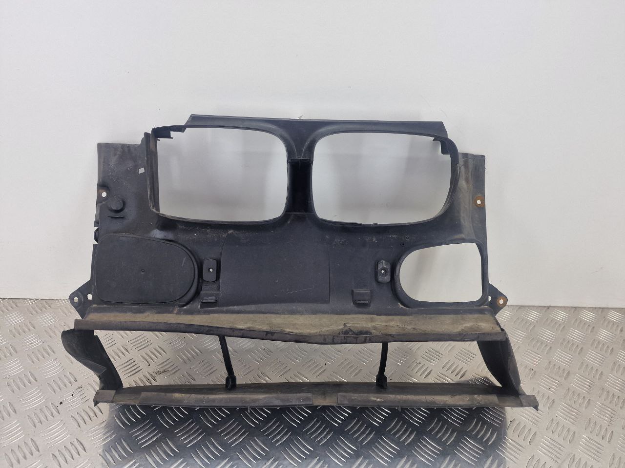 BMW 5 E39 5 E39 4 поколение (1995-2000) Дефлектор радиатора 51718159959, 8159959  010659