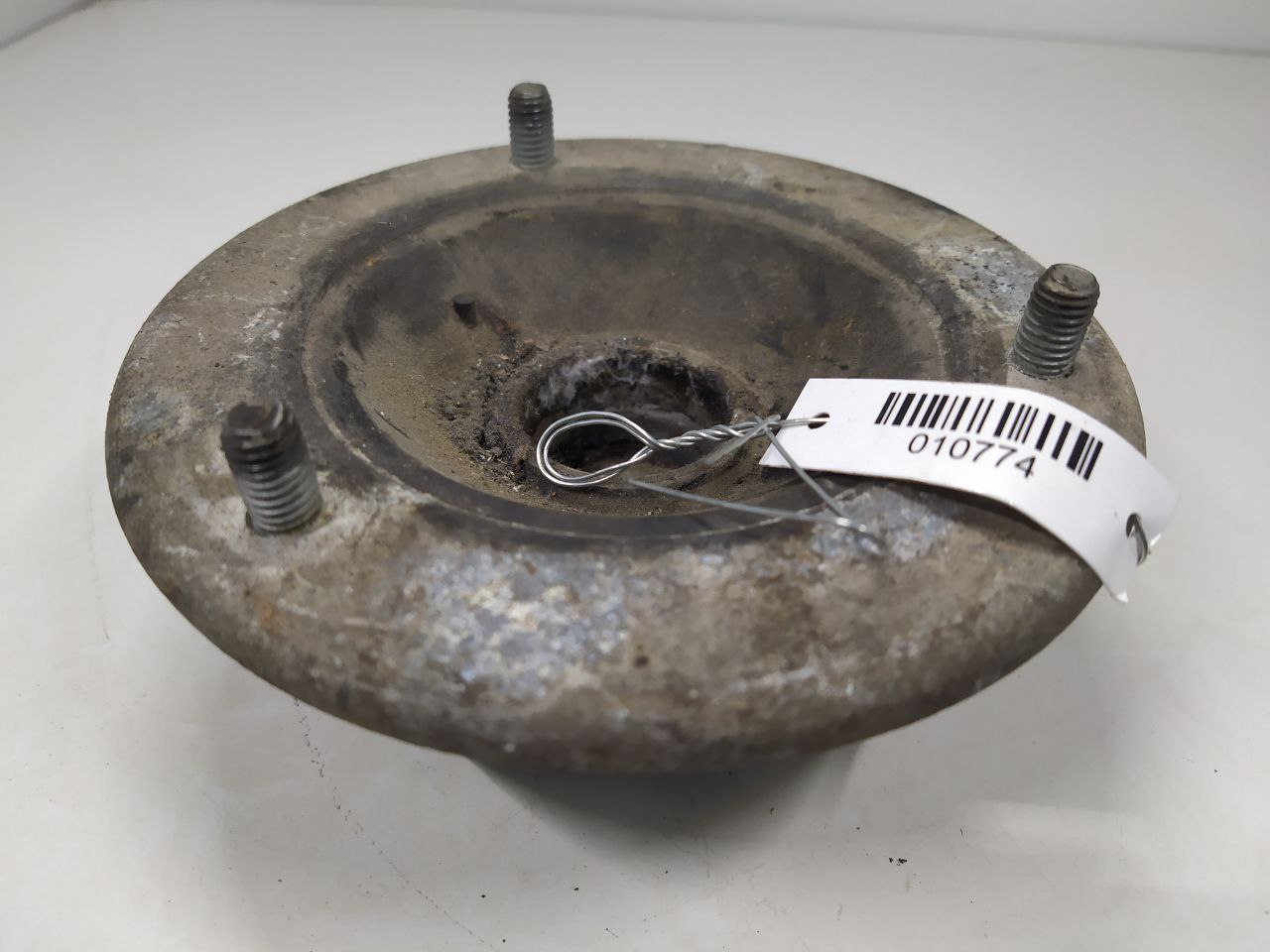 BMW 5 E39 5 E39 4 поколение [рейстайлинг] (2000-2004) Опора амортизатора верхняя (чашка) 31331094616, 1094616  010774