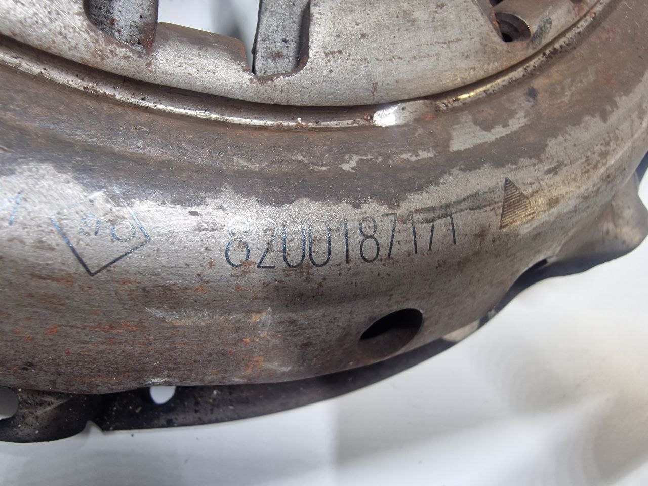 Renault Megane Megane 3  2009 - 2014 Корзина сцепления 8200187171,  193694  010963