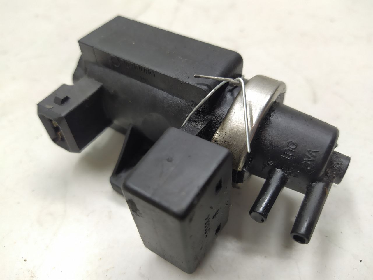 BMW 5 E60/E61 5 E60/E61 5 поколение (2002-2007) Преобразователь давления (соленоид наддува/EGR)   011319