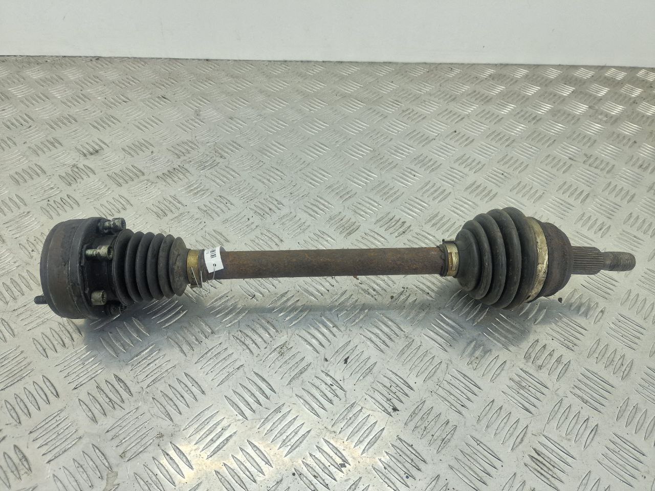 Skoda Octavia Octavia I (1U) 1996 - 2010 Полуось передняя левая (приводной вал, ШРУС)   011374