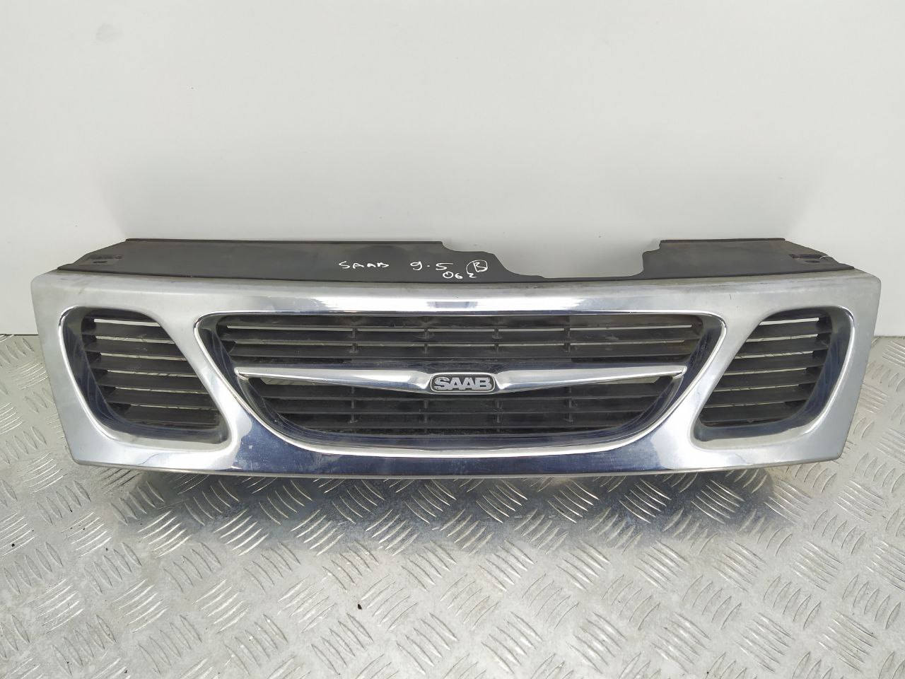SAAB 9-5 9-5 I (YS3E) 1997 - 2010 Решетка радиатора 4677191  011559
