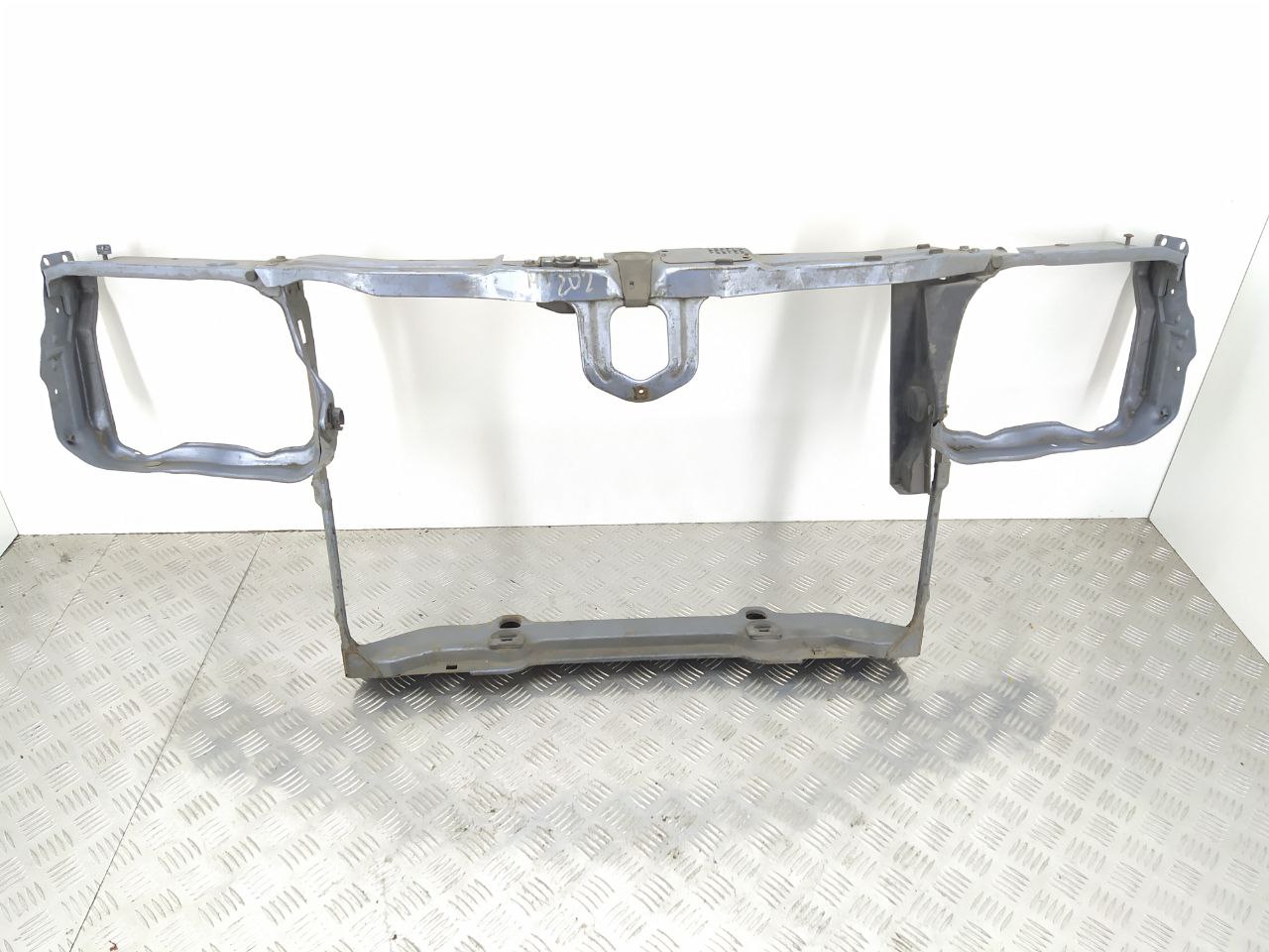 Mercedes C W202 1 поколение [рейстайлинг] (1997-2001) Передняя панель крепления облицовки (телевизор)   011716