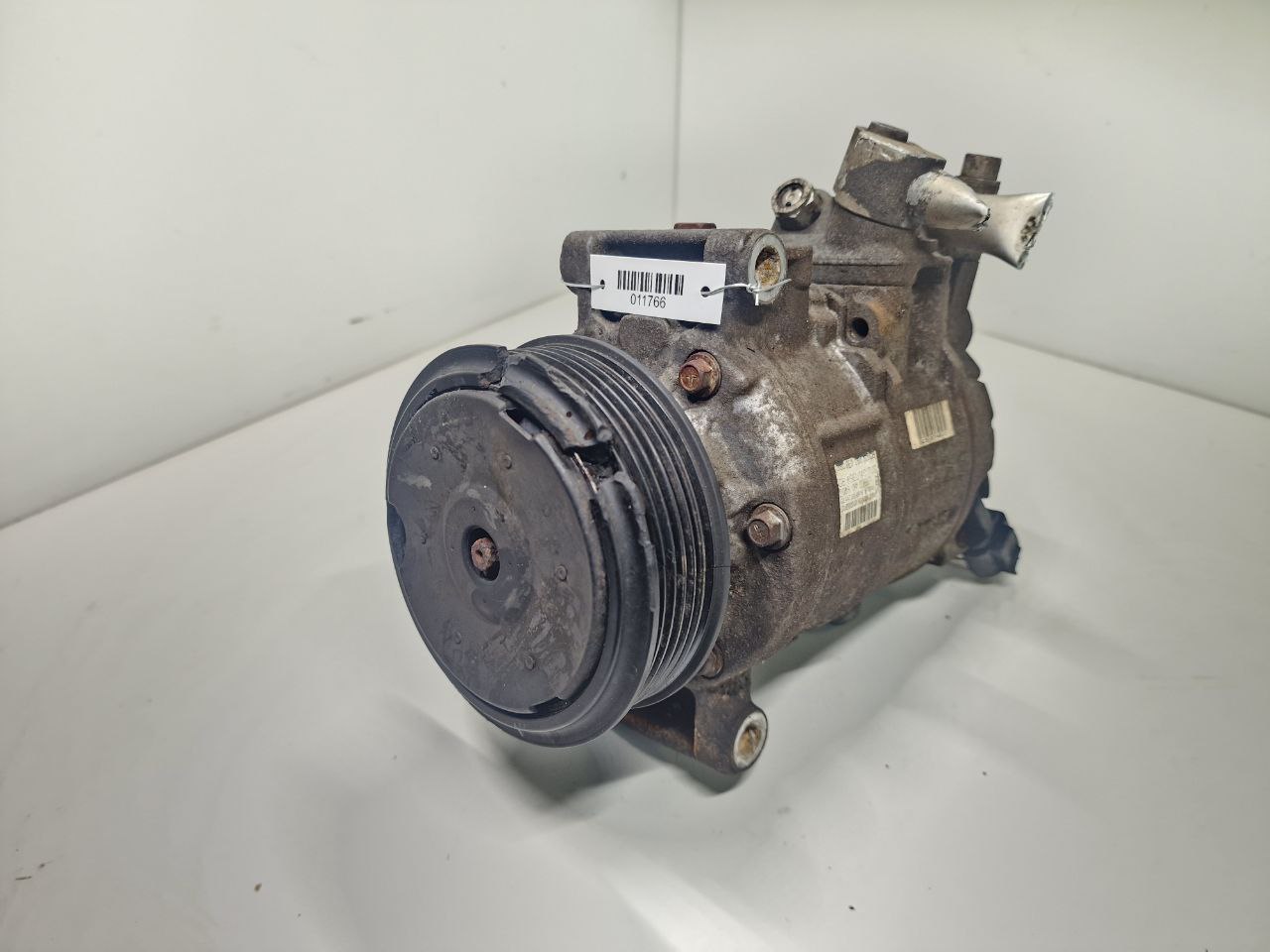 Audi A4 A4 B7 (8EC) 2004 - 2008 Компрессор кондиционера 8E0260805CB, 6SEU14C  011766