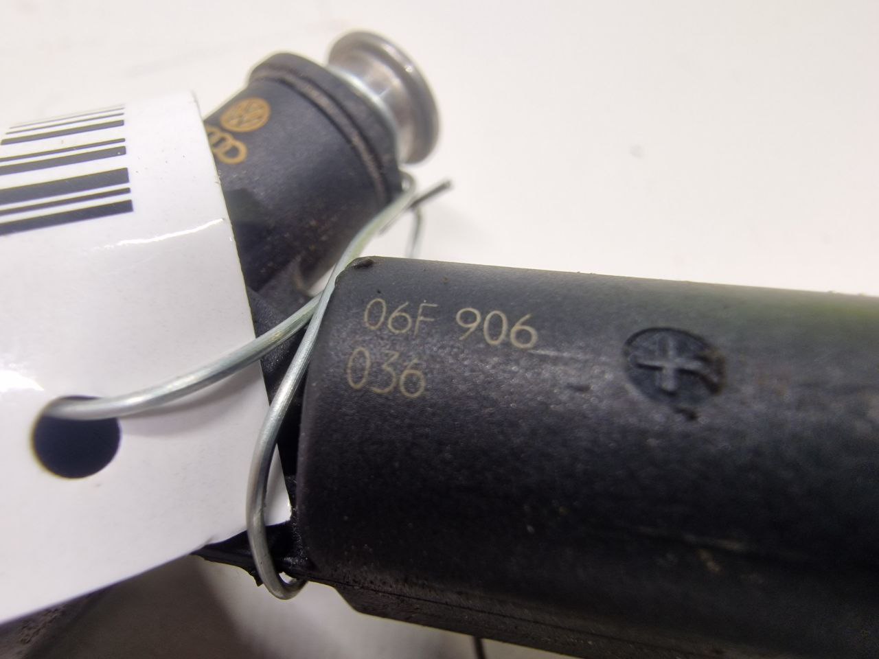 Volkswagen Golf Golf V (1K) 2003 - 2009 Форсунка 06F906036, 0261500014  011811