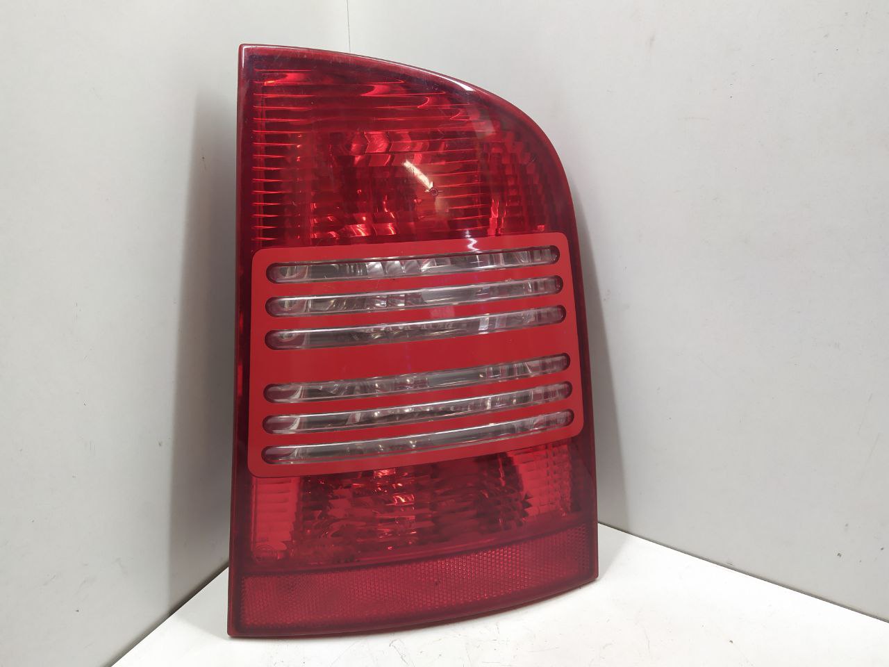 Skoda Octavia Octavia II (1Z) 2004 - 2013 Фонарь задний правый 1U9945096B, 1U9945112B  011878