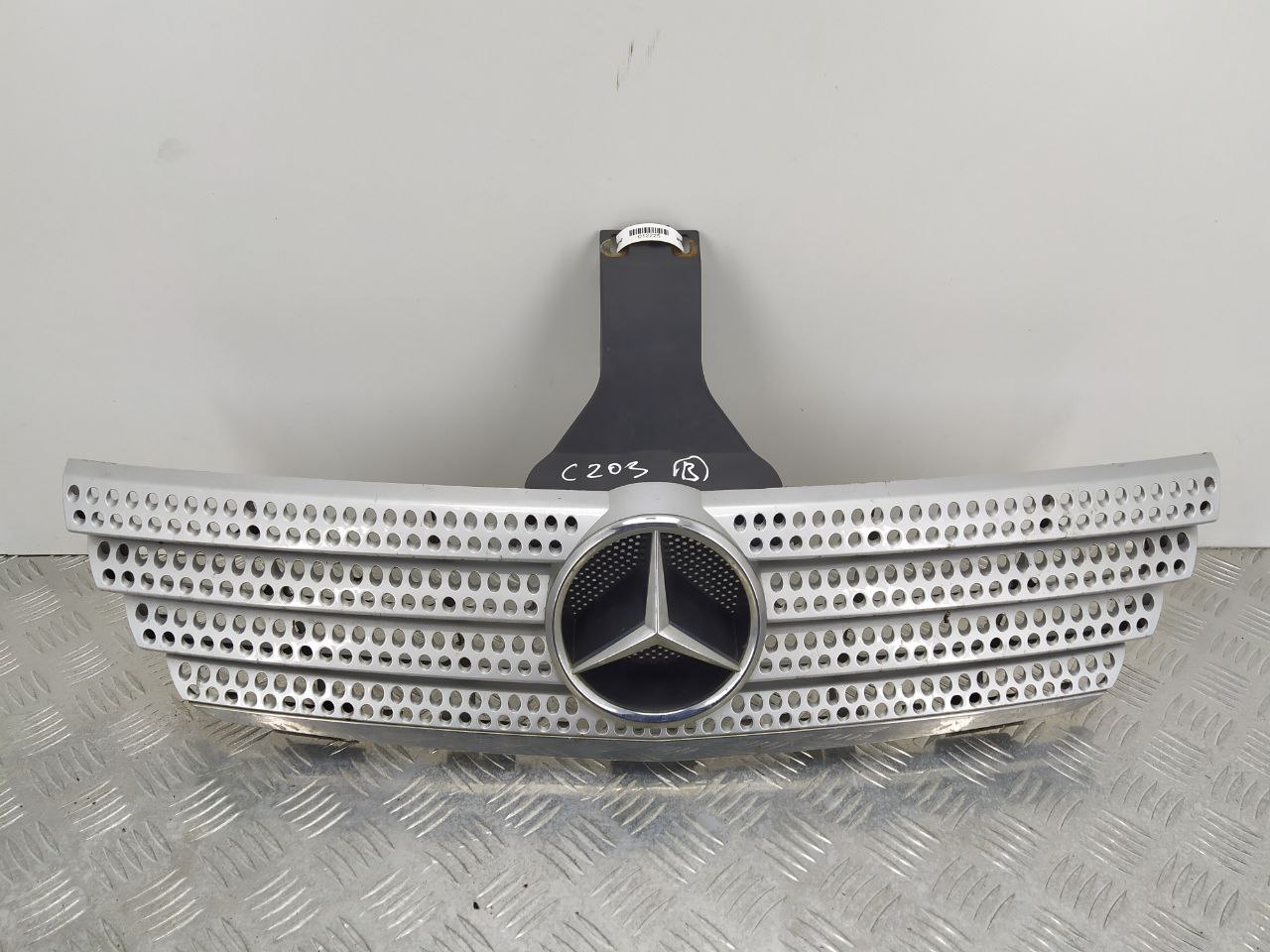 Mercedes C W203 C W203 2 поколение [рестайлинг] (2004-2008) Решетка радиатора A2038890090, A2038801283  012225