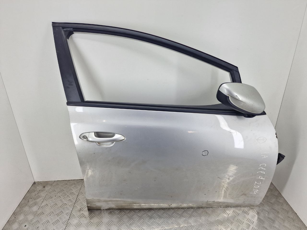 Kia Ceed Ceed 2 поколение 2012 - 2015 Дверь передняя правая   012483