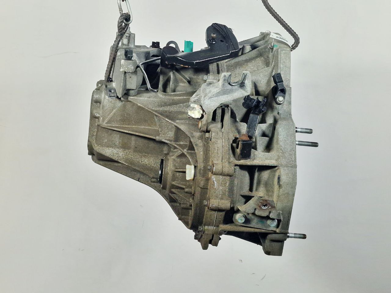 Renault Duster Duster (HS) 2010 - наст. время КПП механическая (МКПП) 6-ступенчатая 8201057489  012515