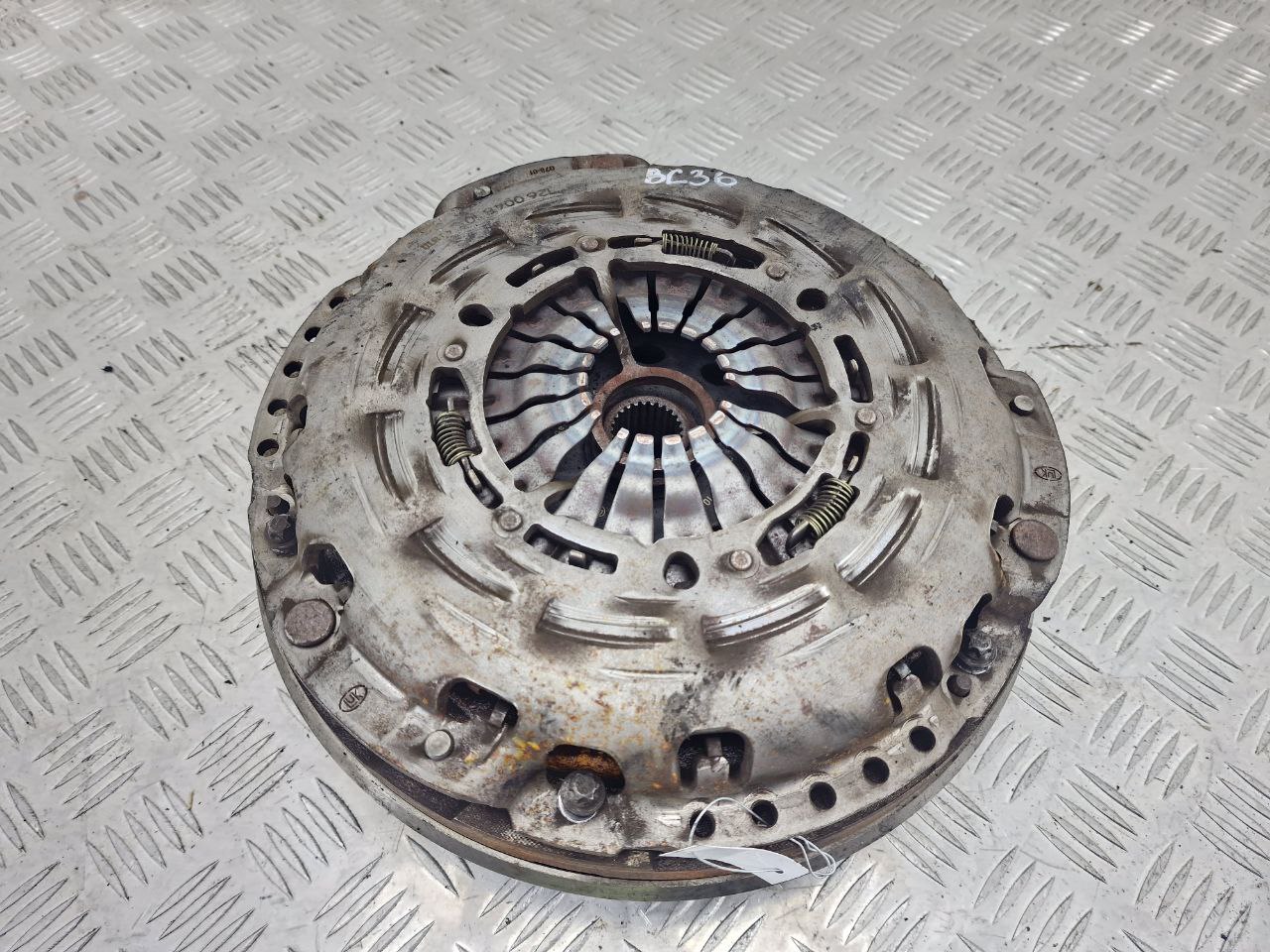 Mercedes C-klasse C-klasse (W204) 2007 - 2014 Маховик A6510303905, 326006010, 126004810  012776