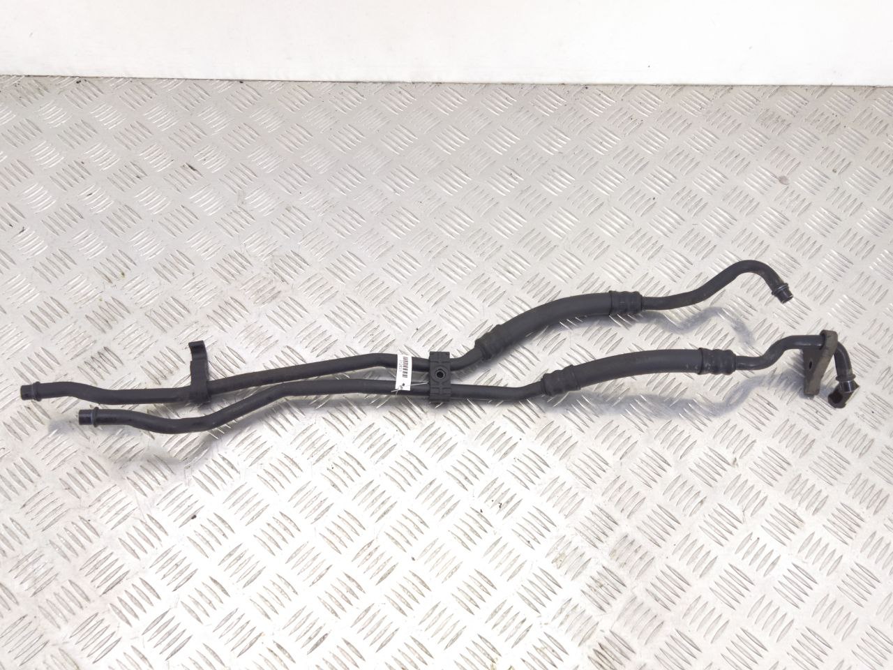 BMW 5 E60/E61 5 E60/E61 5 поколение (2002-2007) Трубка охлаждения АКПП 17224709248,  4709248,  17224709247,  4709247  012831