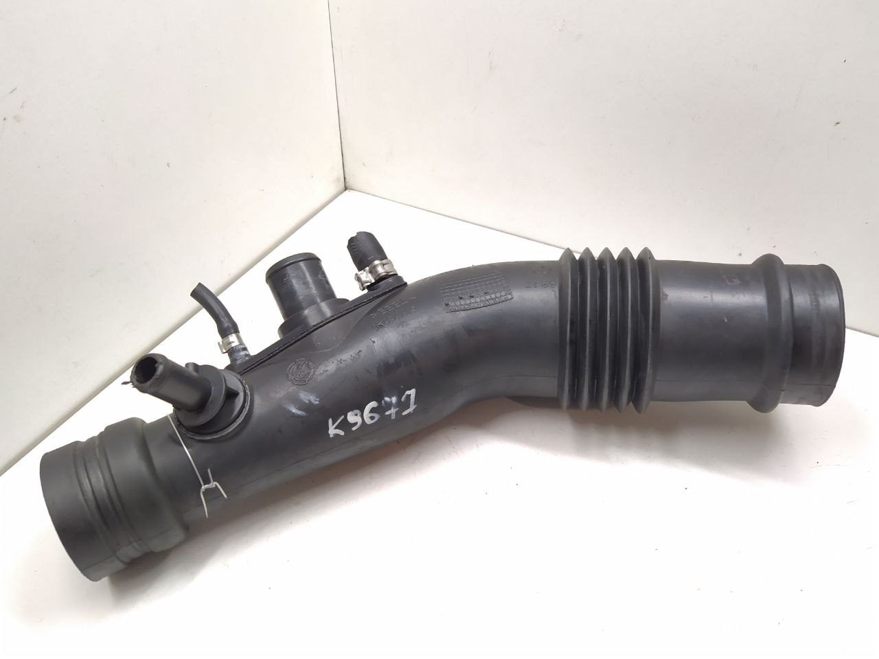 Fiat Bravo Bravo 2 поколение 2007 - 2014 Патрубок воздушного фильтра 51798940  013065