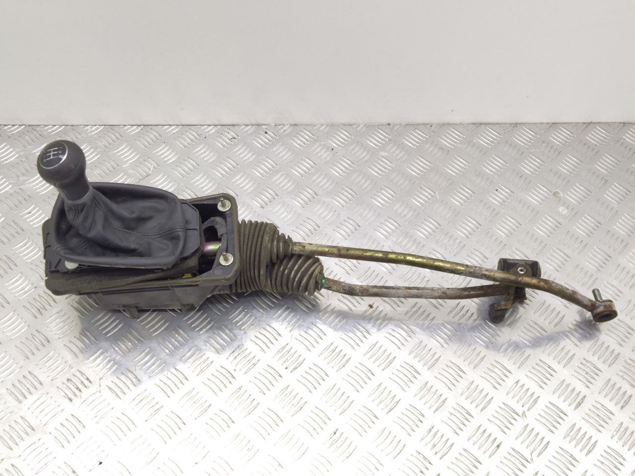 Audi A6 A6 C5 (4B2) 1997 - 2005 Кулиса 4B0711025F, 8D0711025AM  013198