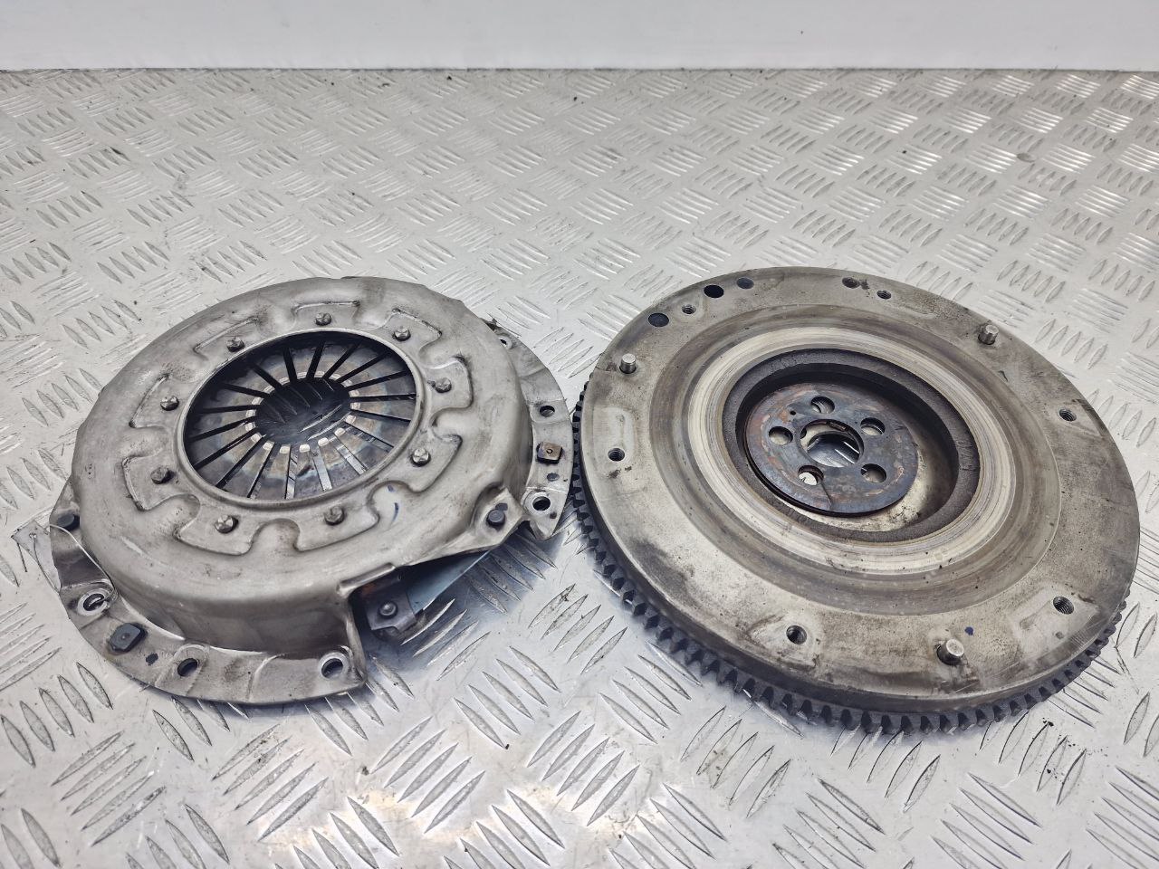 Mitsubishi Lancer Lancer IX (2003-2007) Маховик 7M20  013523