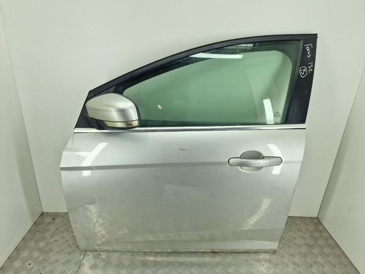 Ford Focus Focus 3 2011 - наст. время Дверь передняя левая   013827