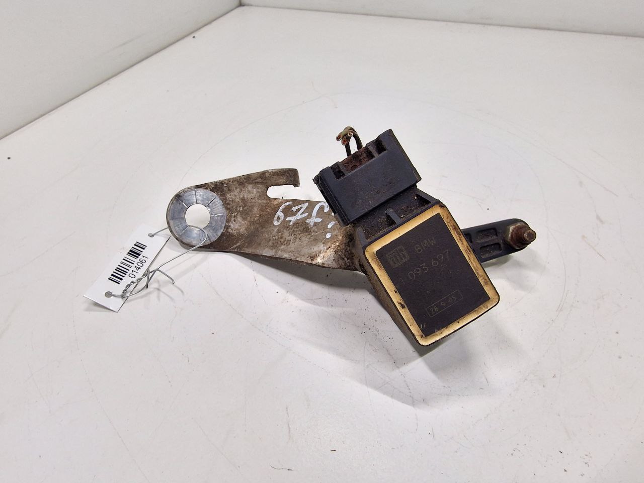 BMW 5 E39 5 E39 4 поколение [рейстайлинг] (2000-2004) Датчик положения кузова 1093697  014061