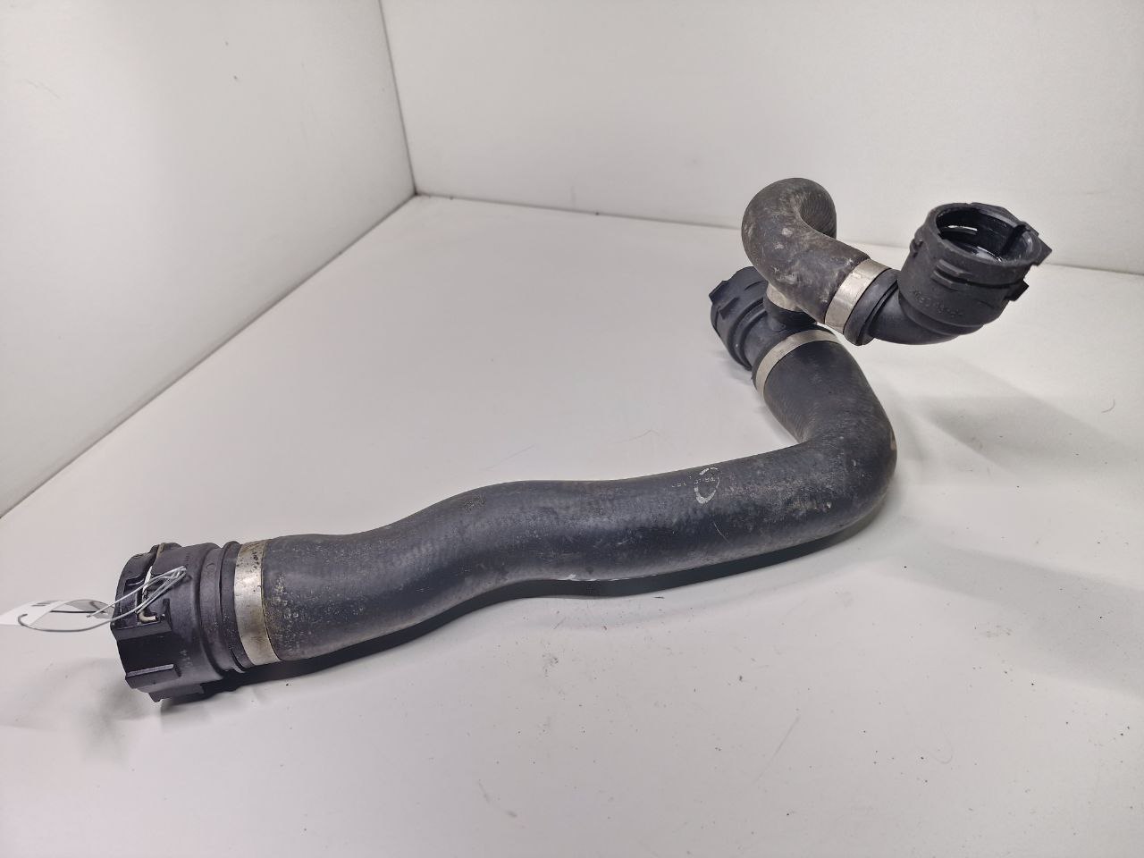 BMW 5 E60/E61 5 E60/E61 5 поколение (2002-2007) Патрубок радиатора   014189