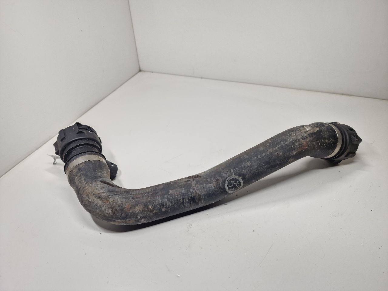 BMW 5 E60/E61 5 E60/E61 5 поколение (2002-2007) Патрубок радиатора   014357