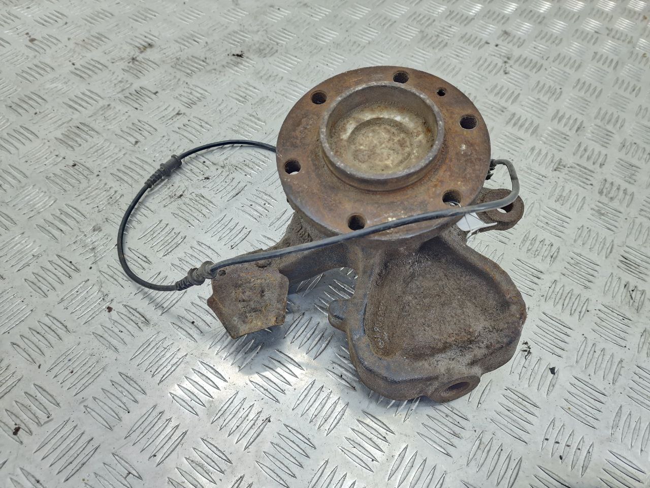 Mercedes Sprinter Sprinter II (w906) 2006 - 2017 Ступица передняя правая A906332  014733