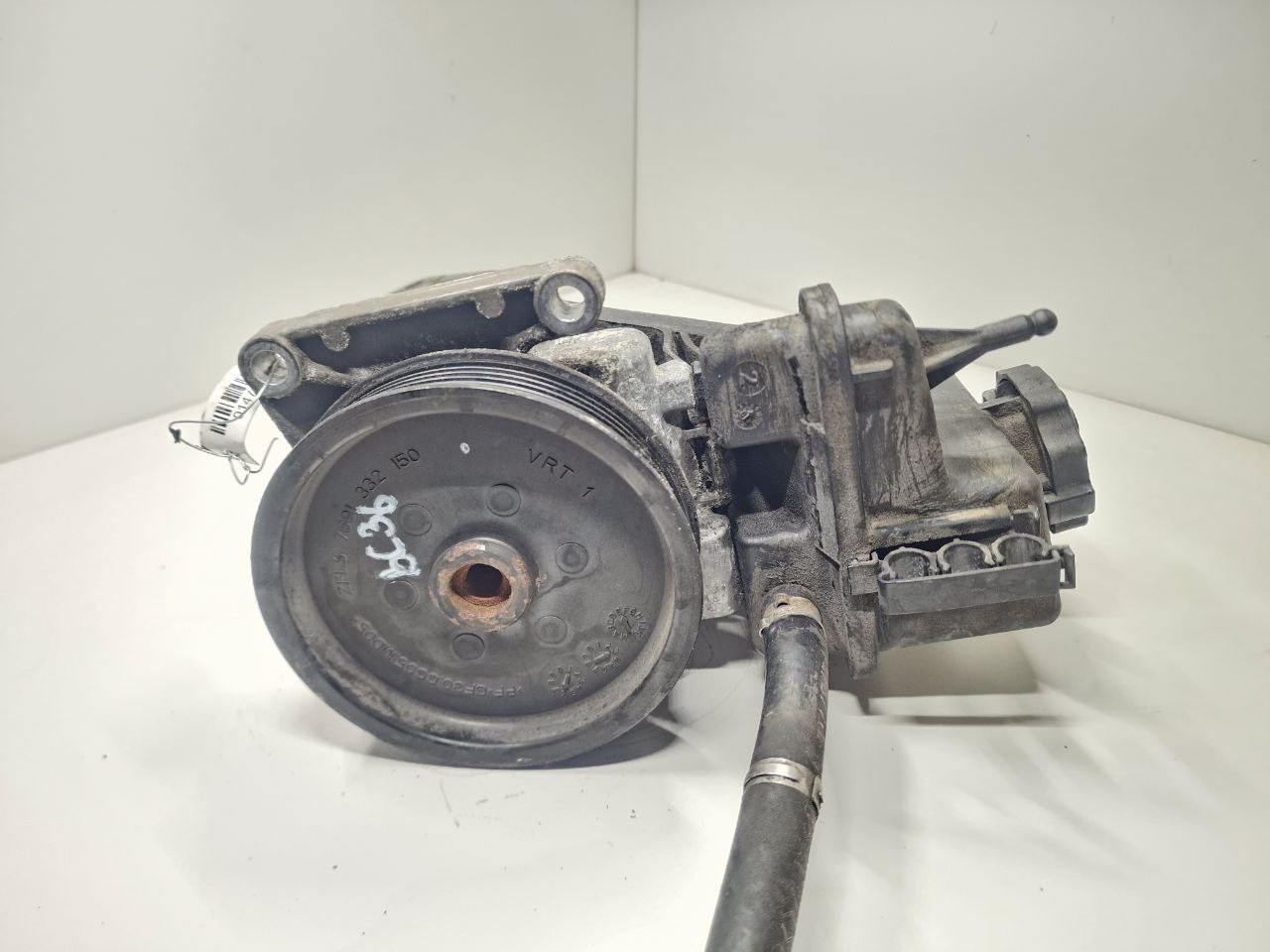 Mercedes C-klasse C-klasse (W204) 2007 - 2014 Насос гидроусилителя руля A0064661501  014792