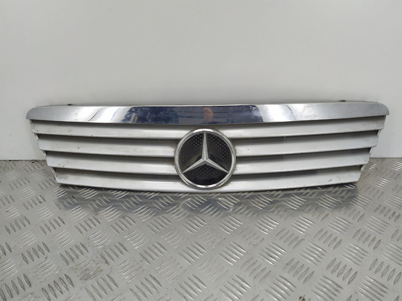 Mercedes A-klasse A-klasse (W168) 1997 - 2004 Решетка радиатора A1688801283, 1688801283  014902