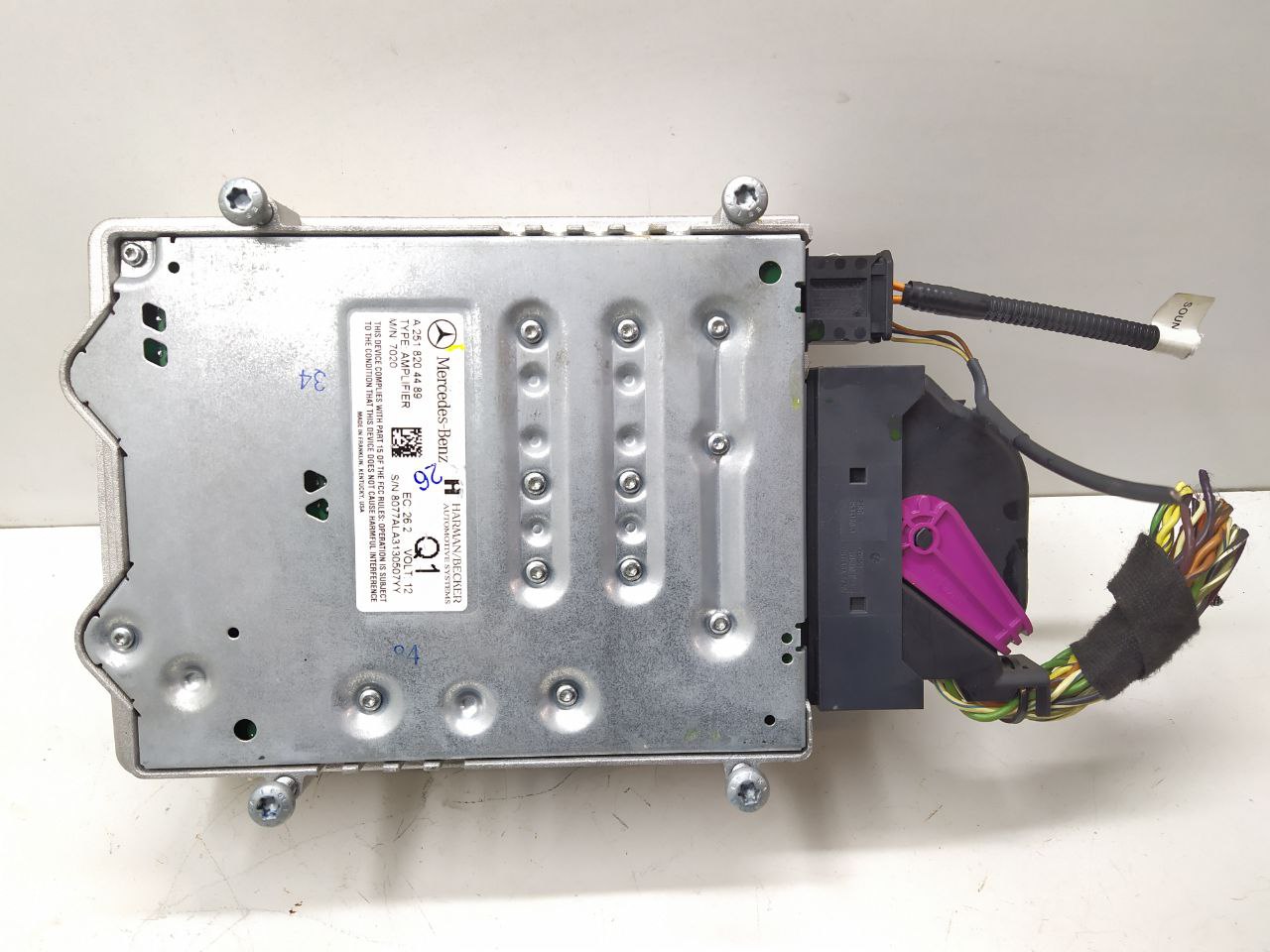 Mercedes ML W164 ML W164 2 поколение (2005-2008) Усилитель музыкальный A2518204489, 2518204489  015074