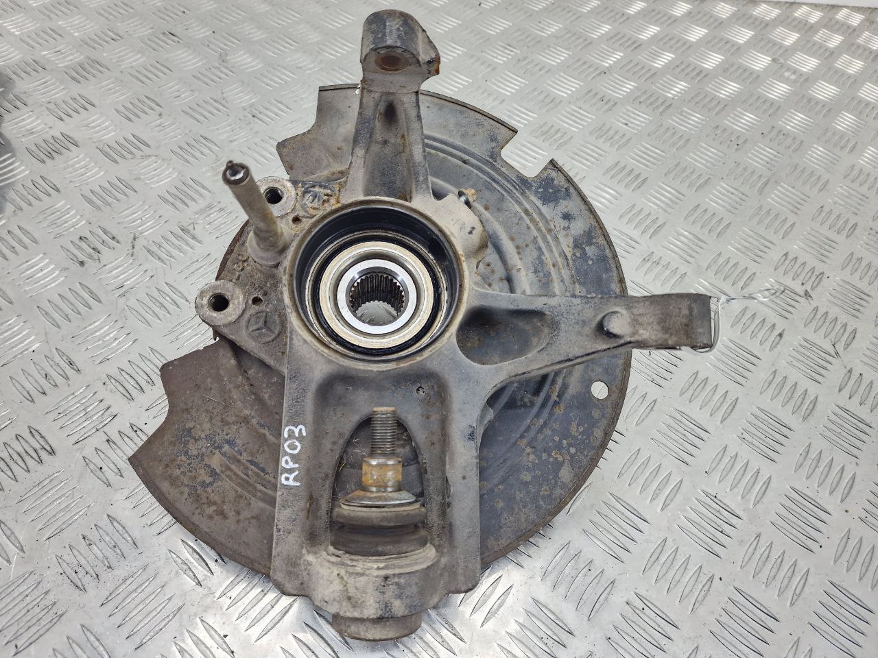 Mercedes ML W163 M-klasse (W163) 1997 - 2005 Ступица задняя правая   015898