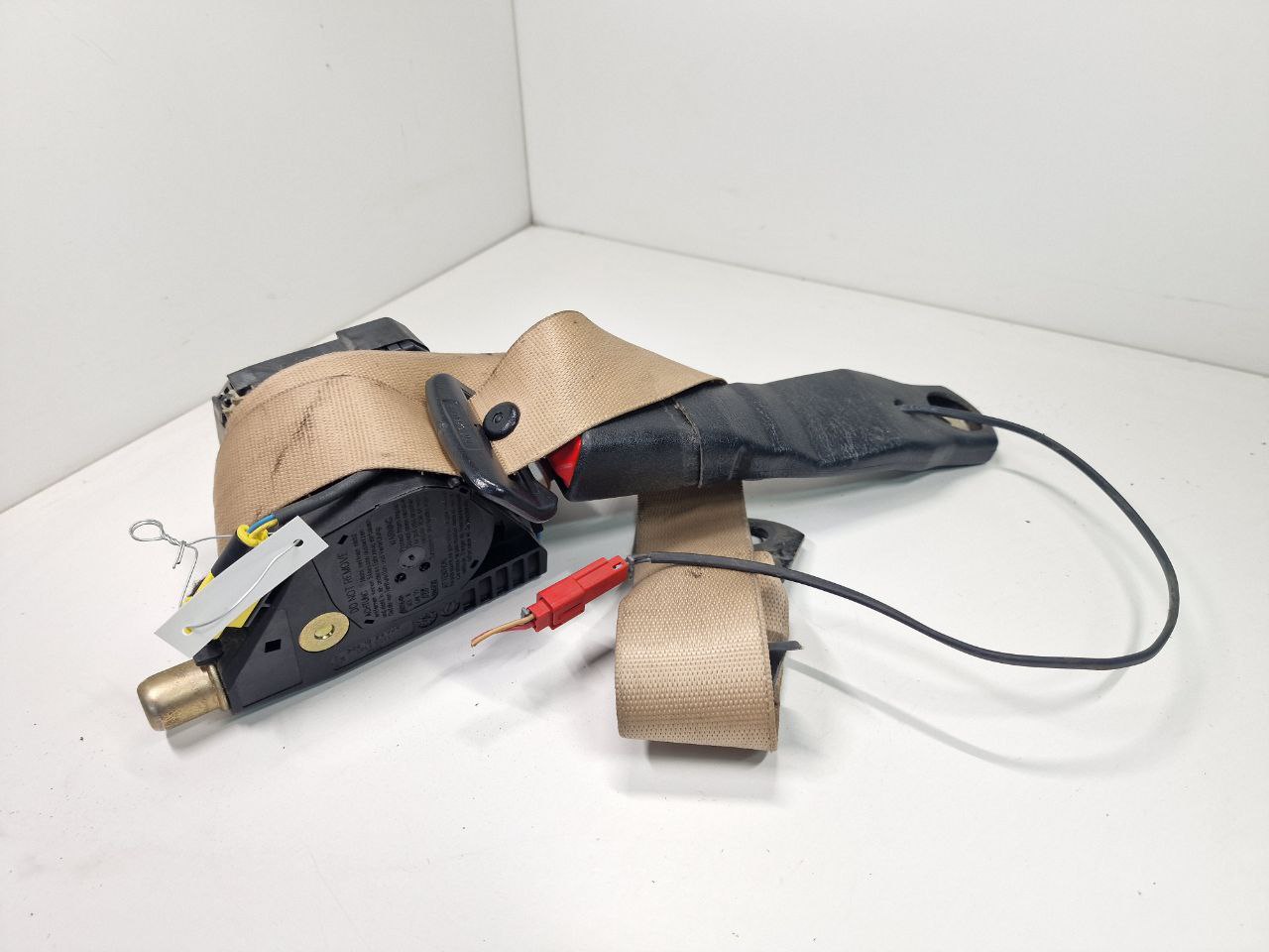 Mercedes ML W163 M-klasse (W163) 1997 - 2005 Ремень безопасности передний правый A1638603085  016231