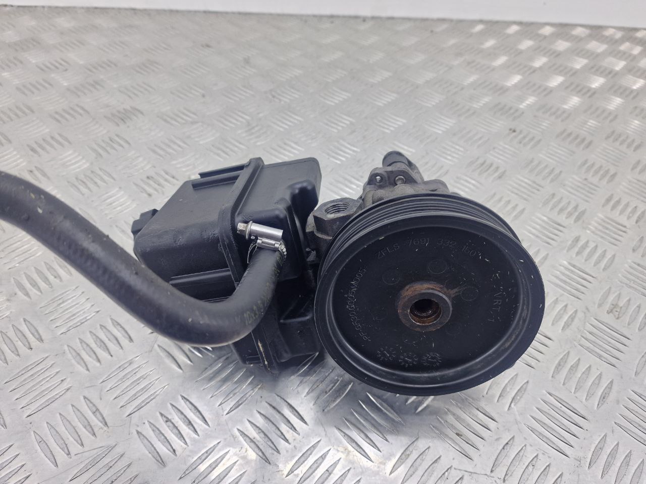 Mercedes Sprinter Sprinter II (w906) 2006 - 2017 Насос гидроусилителя руля A0064667801, 0064667801  016379