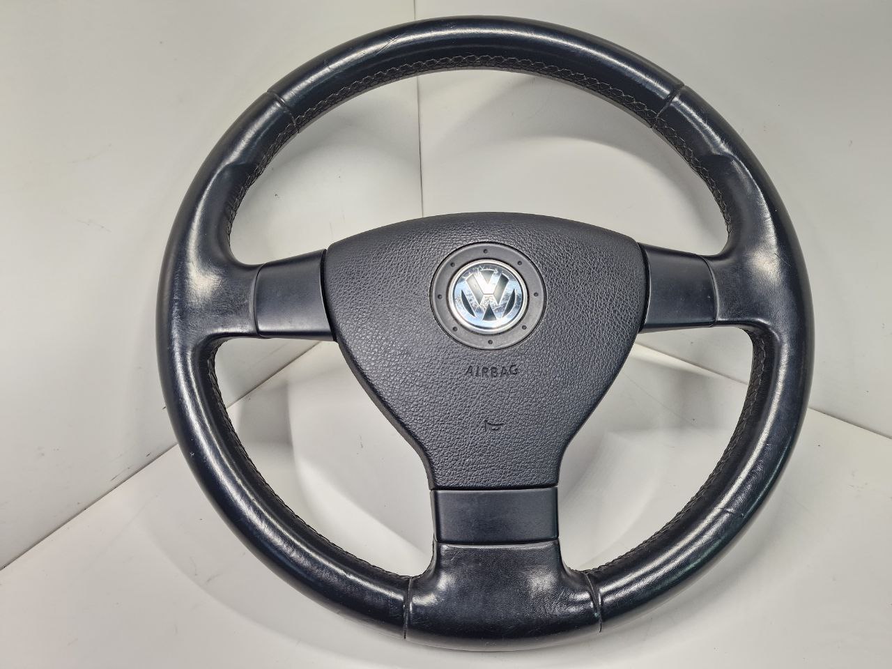 Volkswagen Passat Passat B6 (3C) 2005 - 2010 Руль   017142