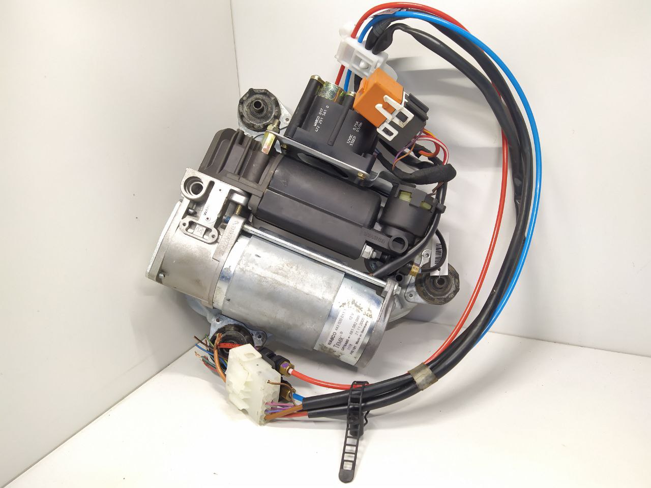 BMW X5 E53 E53 (1999-2003) Компрессор пневмоподвески 4154031000,  4430200111,  GP76A60,  881082099  017412