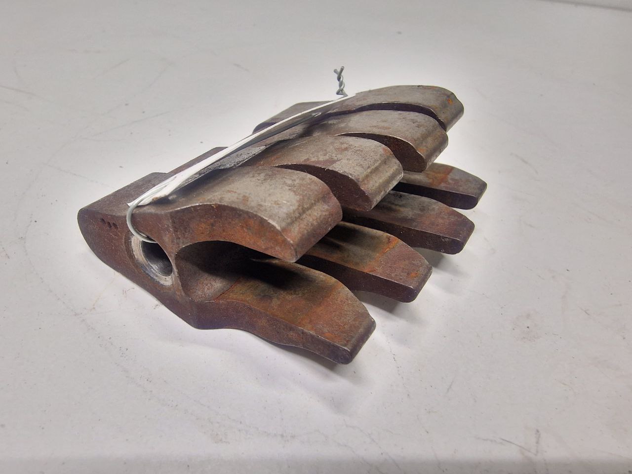 Mercedes Sprinter Sprinter II (w906) 2006 - 2017 Скоба (кронштейн) крепления форсунки   017891