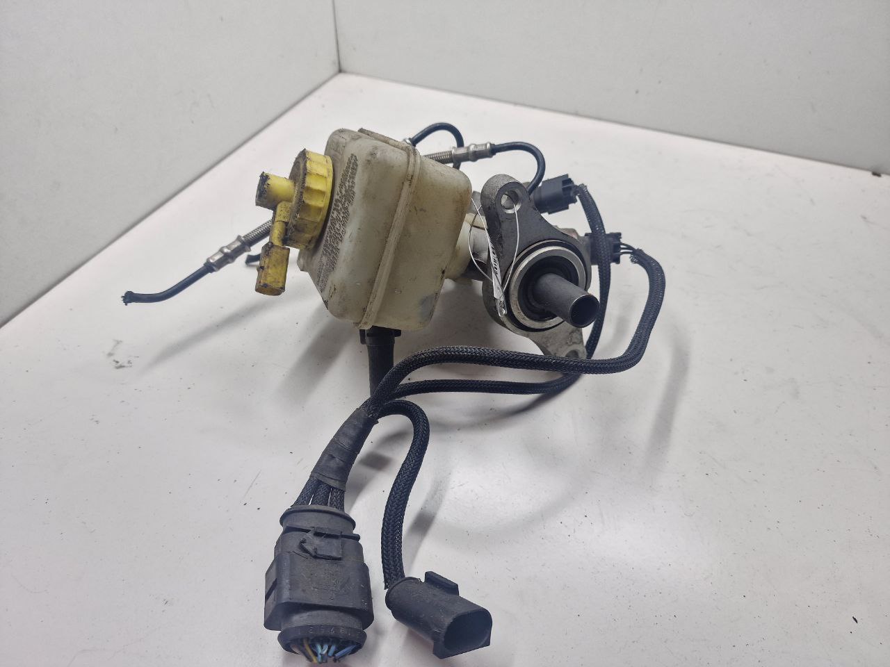 Volkswagen Bora Bora (1J) 1998 - 2005 Цилиндр тормозной главный 1J1611349  017926