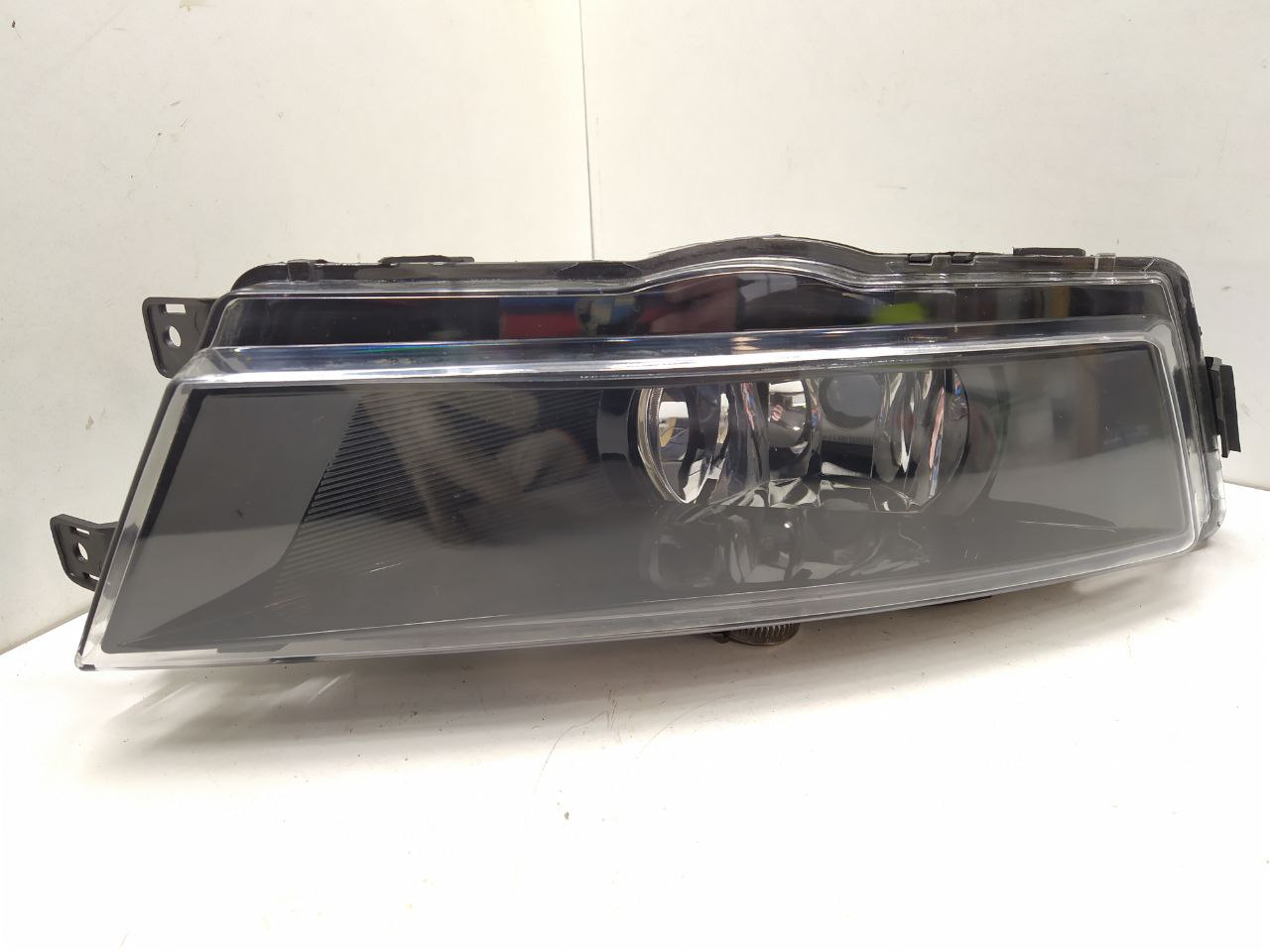 Skoda Rapid 1 поколение (2012-2017) Фара противотуманная правая ST6652012RUE2, 5JA941700D  018076