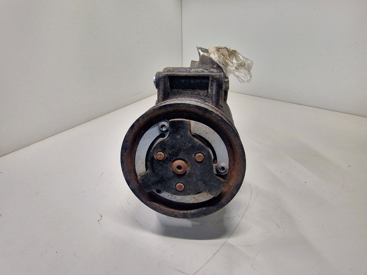 Volkswagen Passat Passat B6 (3C) 2005 - 2010 Компрессор кондиционера 5N0820803A  018275