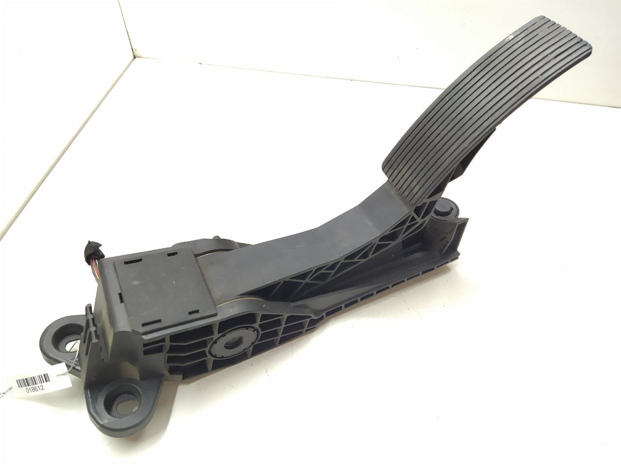 Mercedes ML W164 ML W164 2 поколение (2005-2008) Педаль газа A1643000004, 1643000004  018612