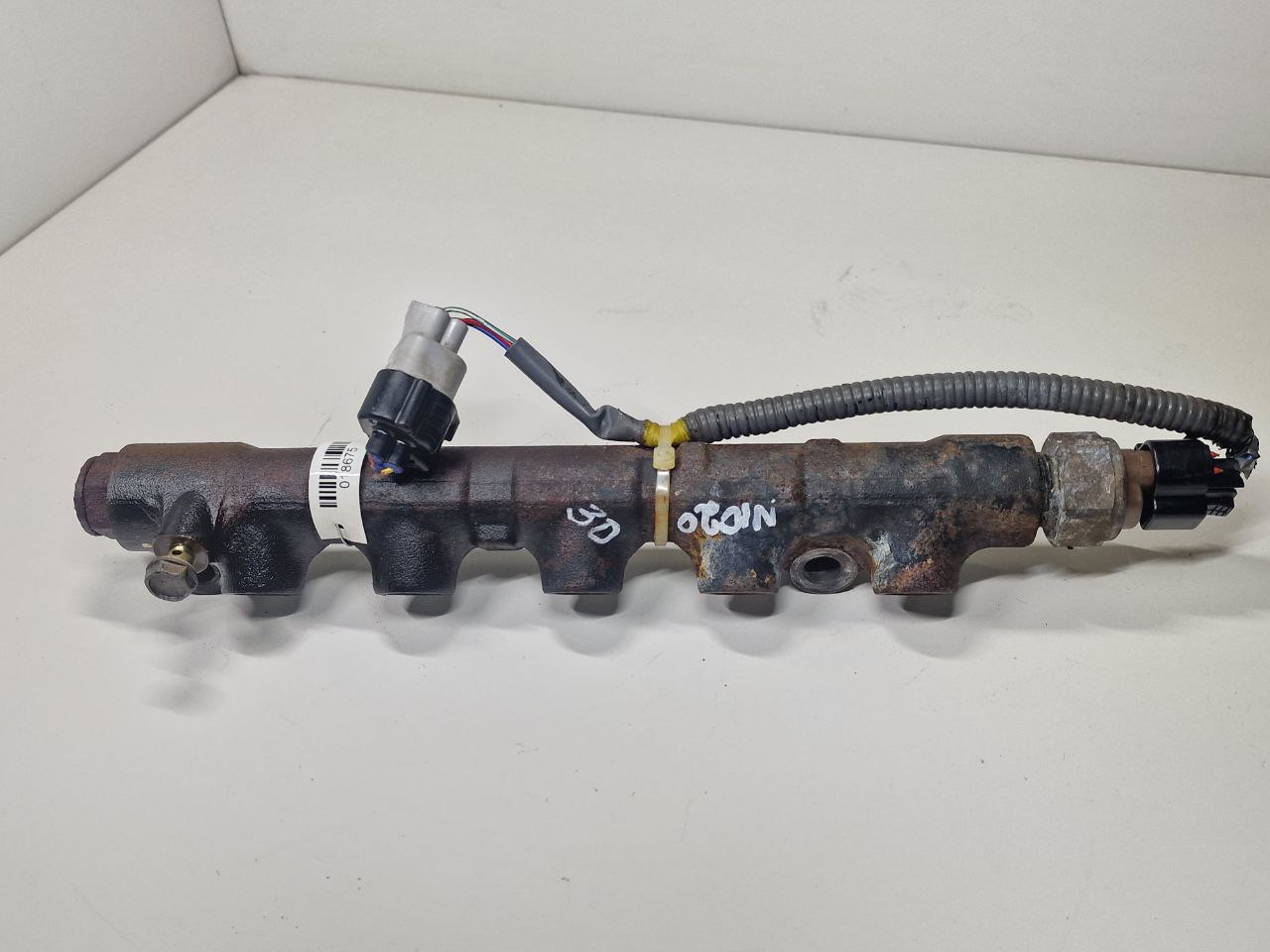 Toyota RAV 4 RAV 4 II (A20) 2000 - 2005 Топливная рампа   018675