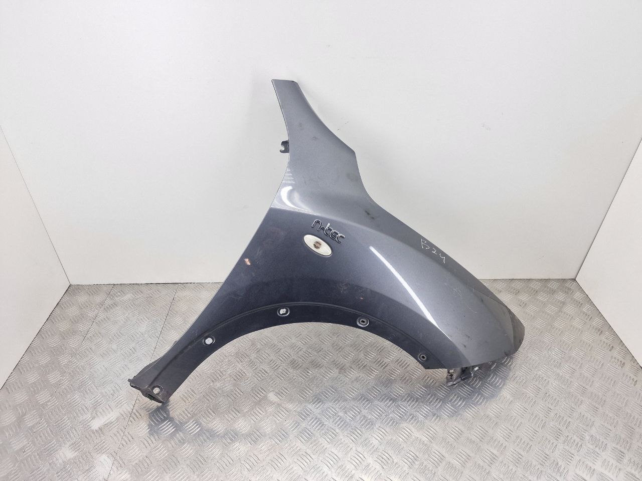 Nissan Juke Juke 1 поколение 2010 - 2014 Крыло переднее правое   019713